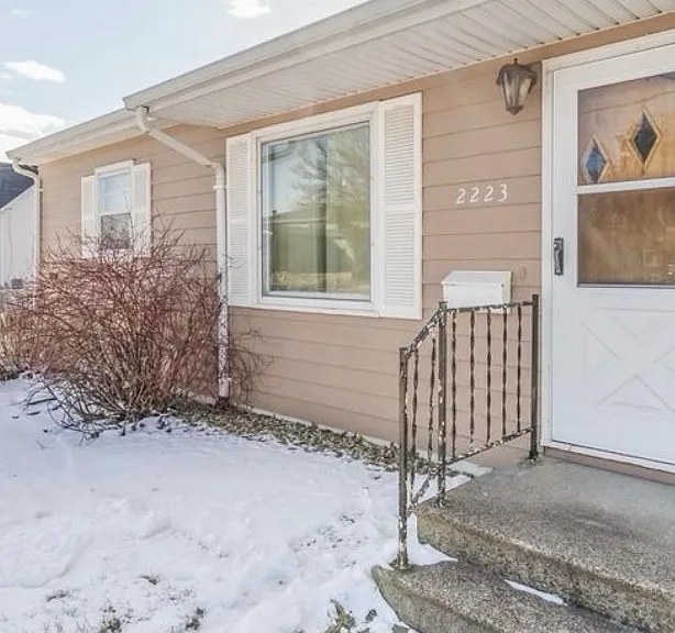 2223 Falls Ave — Photo 1