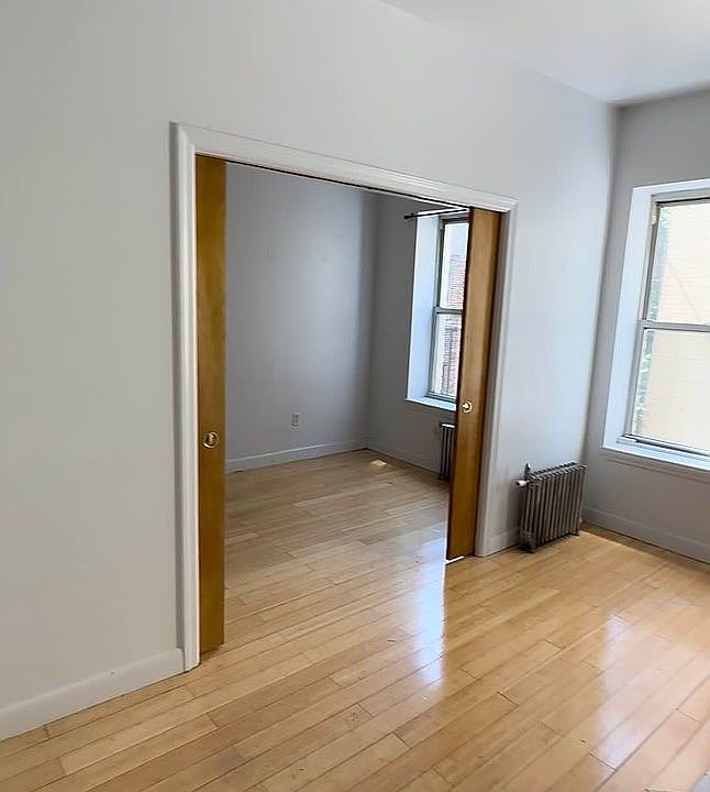 1st image of 2228 Amsterdam Ave APT 4E