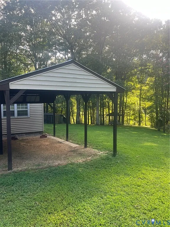 3 bed, 2.0 bath, $2,100 — Photo 2