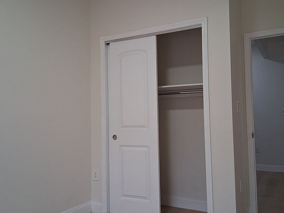 3rd image of 3224 Fulton St Unit 1