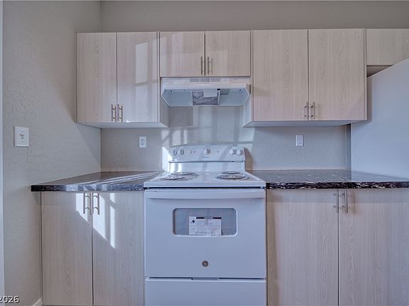 5th image of 610 San Lorenzo St #4