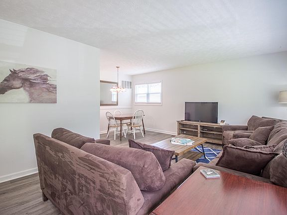 4th image of 2632 Wendell Ave