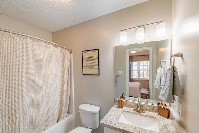 1000 Woodbrook Pl NE — Photo 8