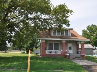 404 Oak St, Nehawka, NE 68413