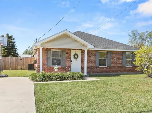 122 Badalamenti St, Luling, LA 70070