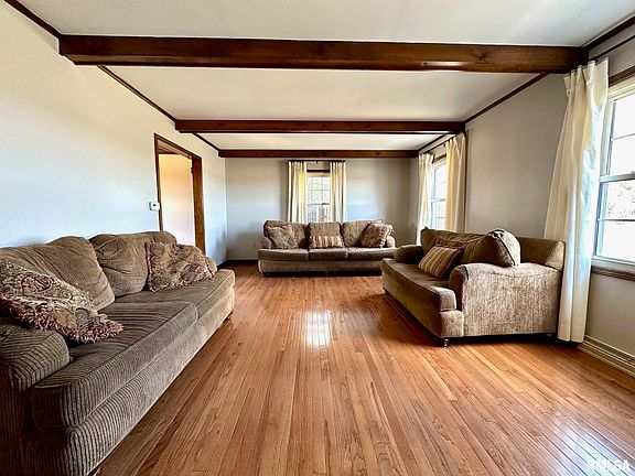 3rd image of 1613 Sandusky Rd