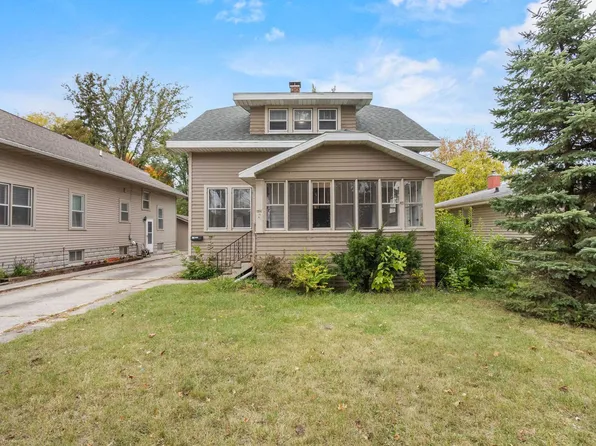856 James St, Green Bay, WI 54303