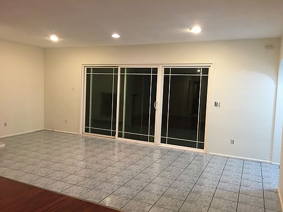 4th image of 1444 E Norma Ave