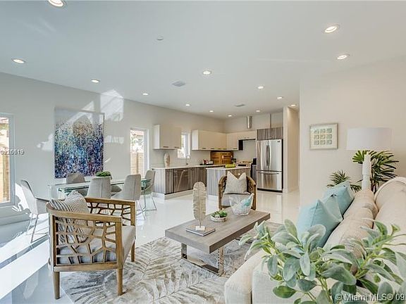 2nd image of 682 NE 43rd St #1