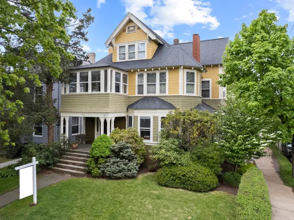 712 Orange Street, New Haven, CT 06511