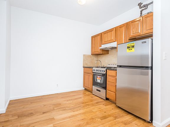 4th image of 26-18 18th St #1BB