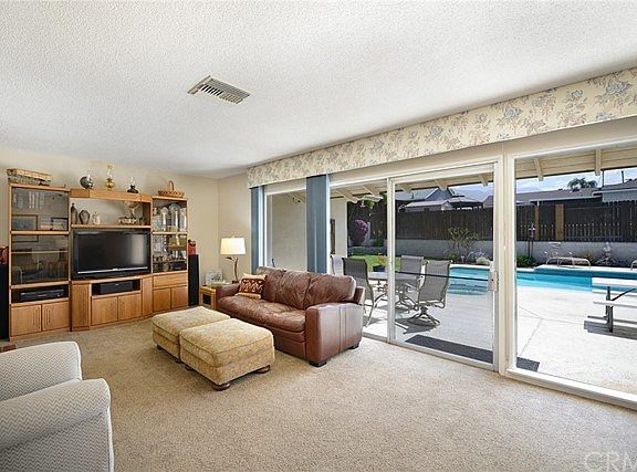 5th image of 5705 Elm Ave