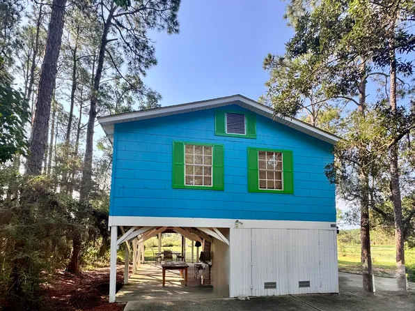 8409 Pickering Forrest Dr, Ocean Springs, MS 39564