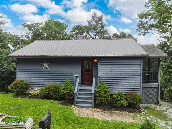 126 Cutter Gap Rd, Townsend, TN 37882