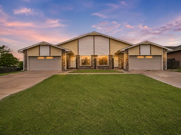 8702-8704 E Longlake Cir, Wichita, KS 67207