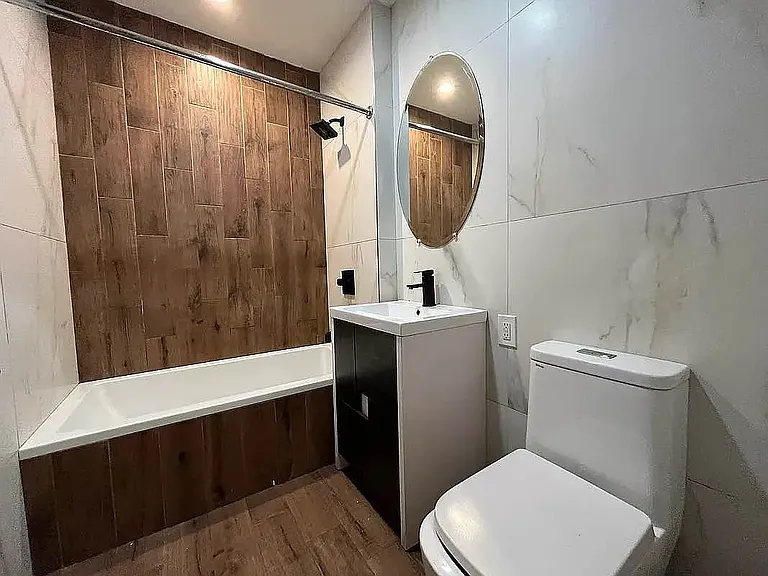 1715 Gates Ave #1B — Photo 8