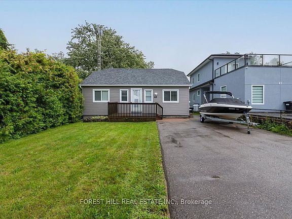 3rd image of 43 Lake Ave
