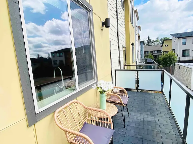 4507 NE 3rd Ln — Photo 19