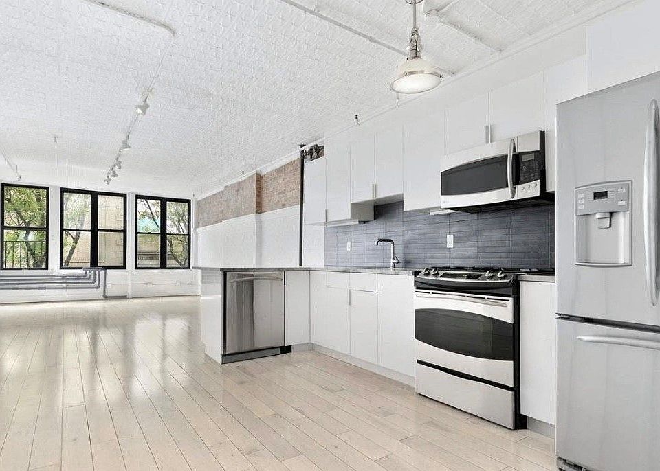 1st image of 17 Bleecker St #3
