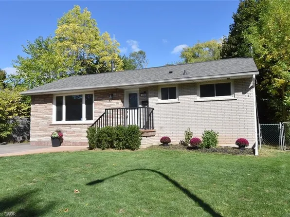 405 Erindale Dr, Burlington, ON L7L 4T3