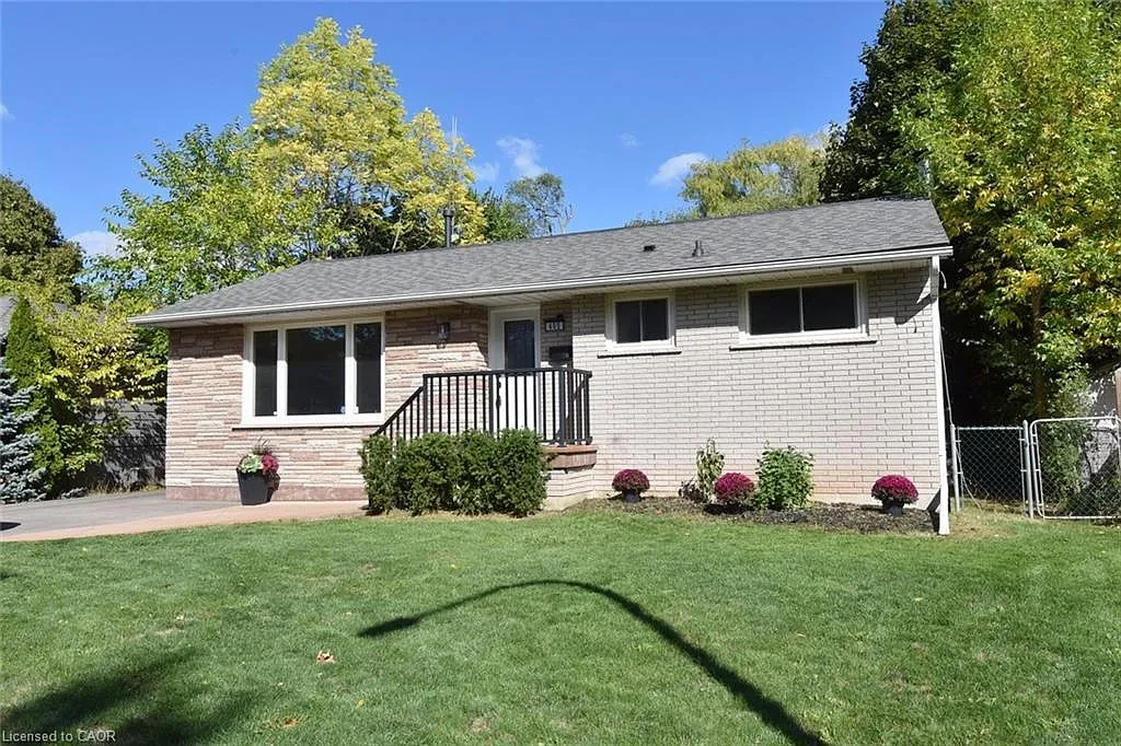 405 Erindale Dr photo 1