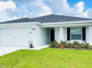 6840 Hanworth Ln, Zephyrhills, FL 33541