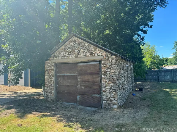 1388 Maple Ave, Westville, OK 74965