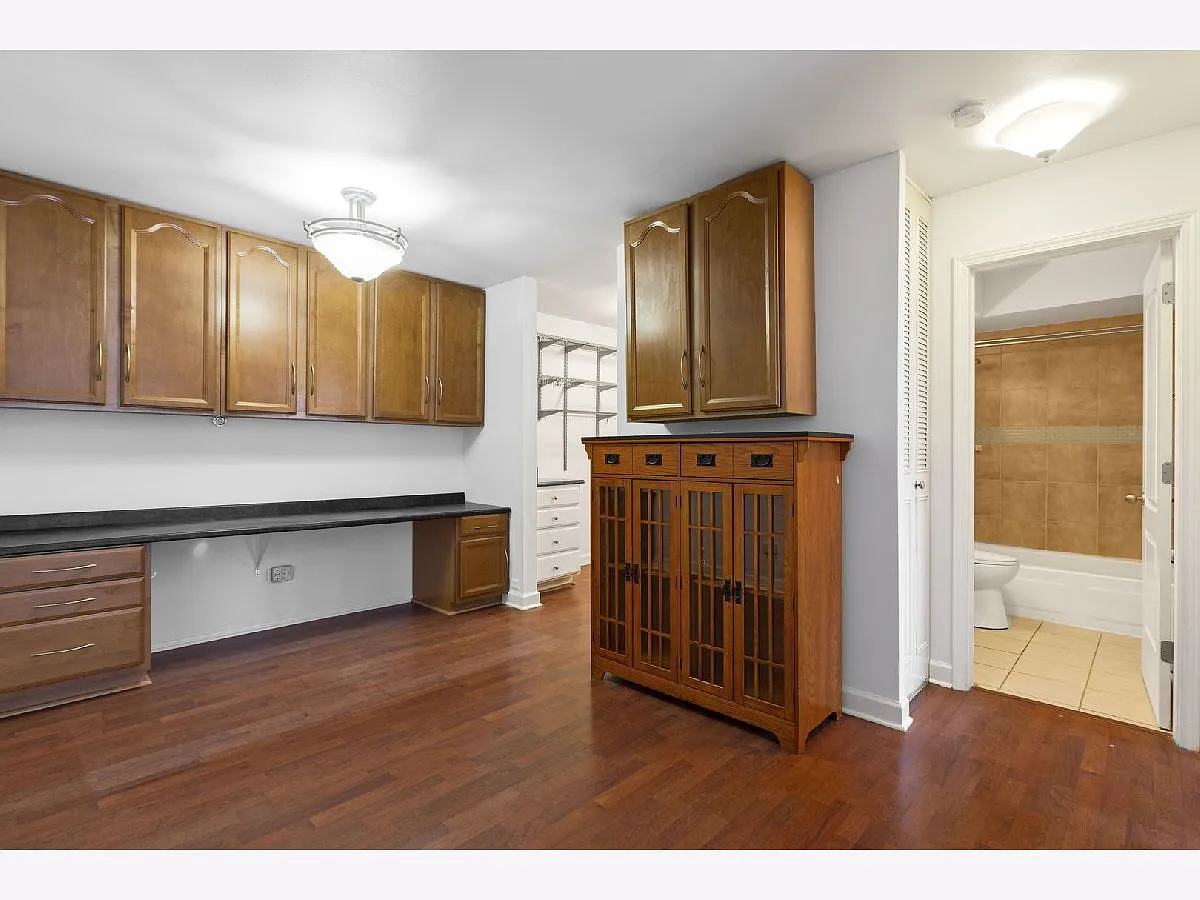 Building Photo - 1493 N Winslowe Dr