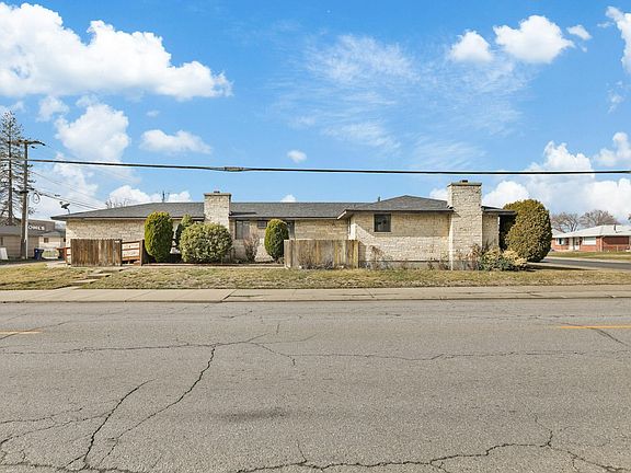 3rd image of 5125 N Lidgerwood St #1