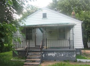 10121 Count Dr, Saint Louis, MO 63136