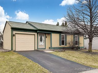 2240 Bannister Ln, Aurora, IL 60504