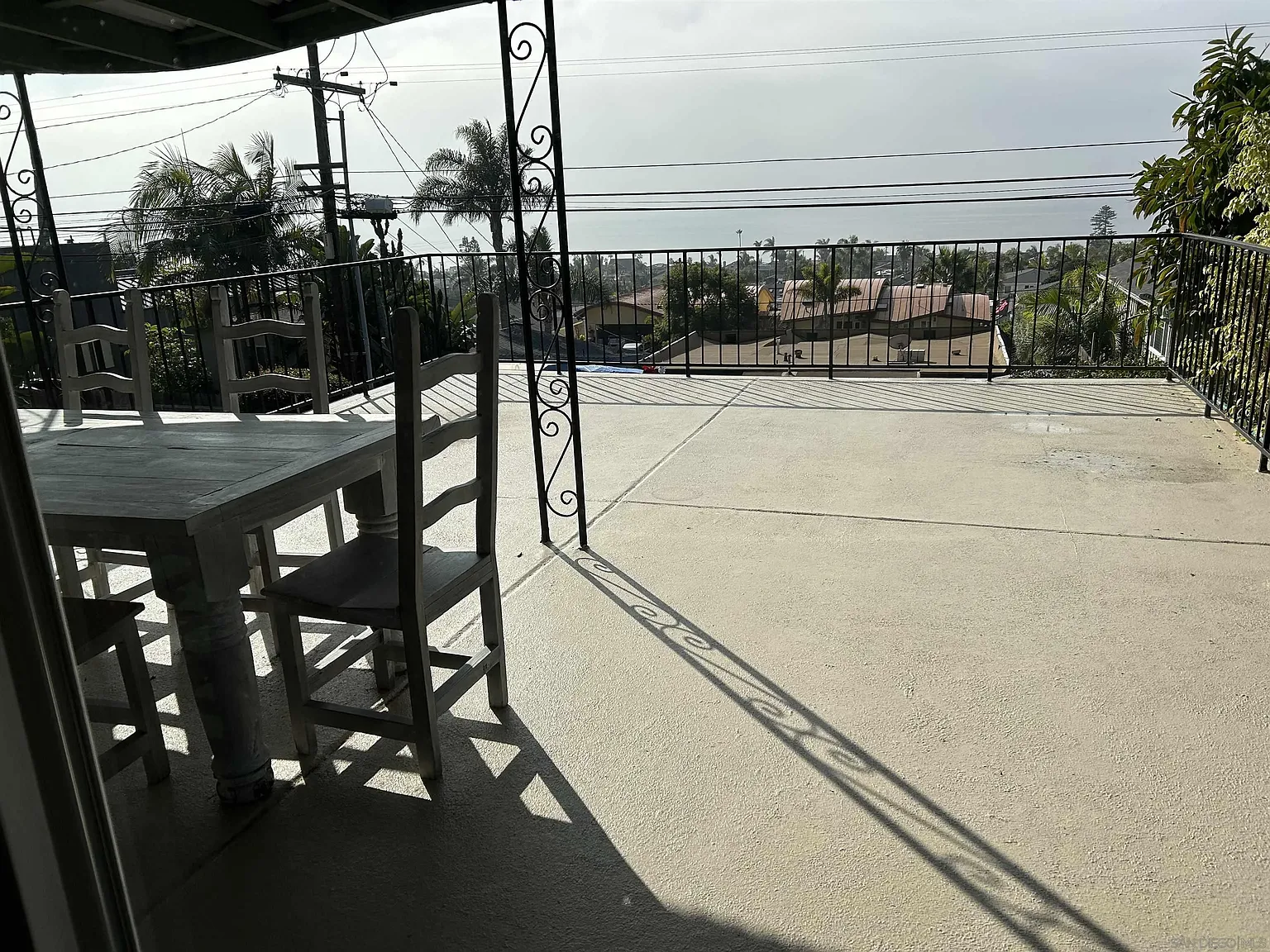 3 bed, 2.0 bath, 1250 sqft, $7,500 — Photo 2