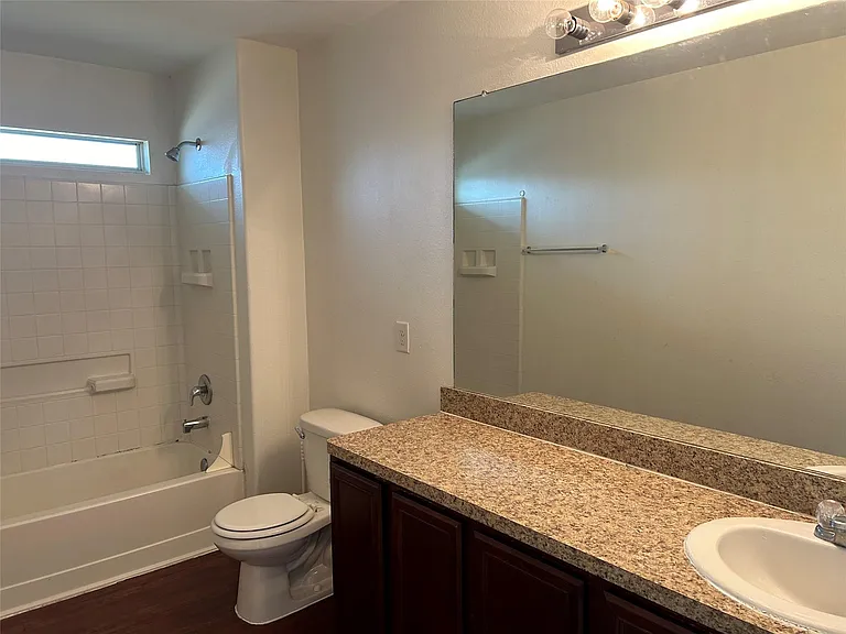 21511 Donata Cir — Photo 17
