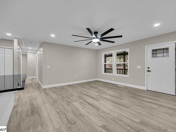 2nd image of 135 Commercial Cir