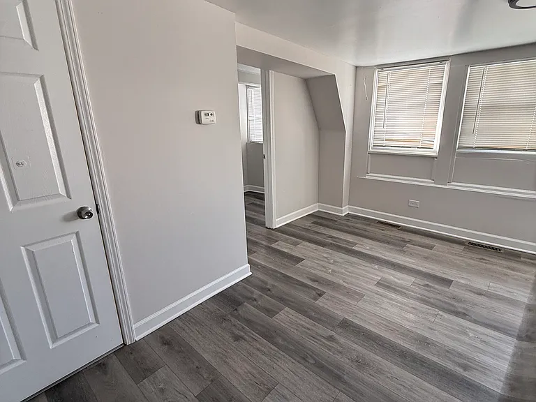 3004-06 S Archer Ave S #4FE — Photo 6