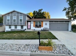 9454 W 75th Way, Arvada, CO 80005