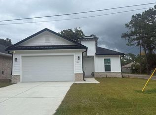361 County Line Rd, Niceville, FL 32578