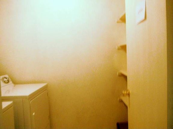 WASHER/DRYER UTILITY ROOM