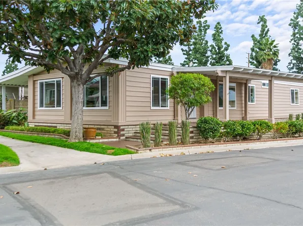 215 Lakepark Dr, Placentia, CA 92870