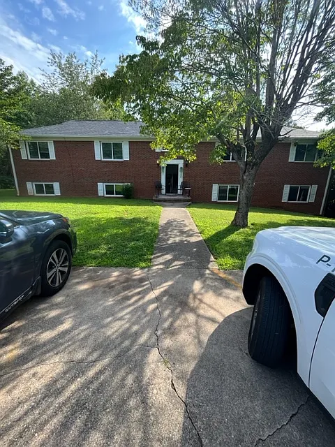 2 bed, $950 — Photo 2