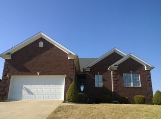 8423 Aberdeen Ln, Charlestown, IN 47111