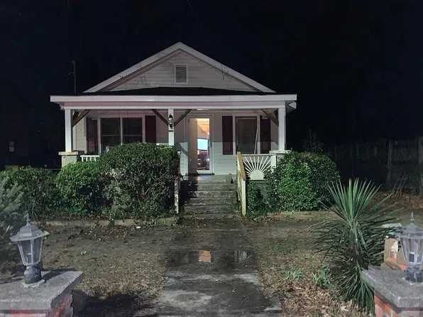 1813 Durham St, New Bern, NC 28560