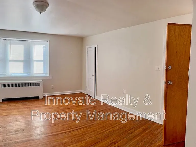 4400 Sheffield Ave #2 — Photo 5