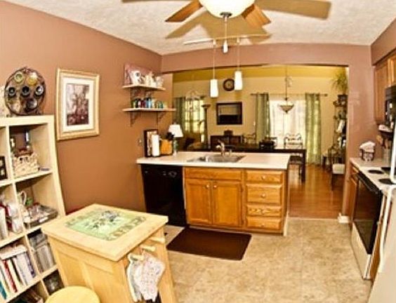 5th image of 771 Sunset Cir
