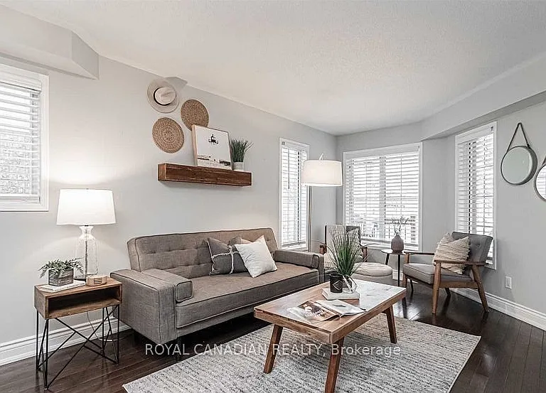 87 John Walter Cres — Photo 12