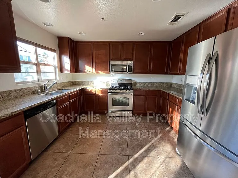 235 Paseo Gregario — Photo 4