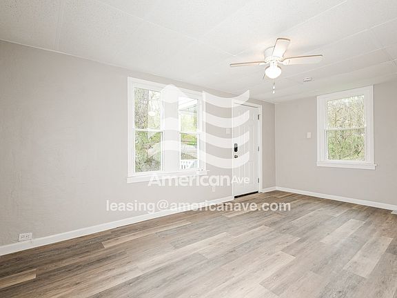 1418417_004_living_room_13699548.jpg