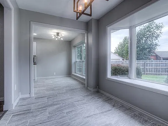 5926 S 90th East Ave — Photo 9