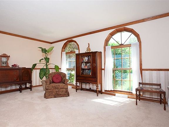 4th image of 16023 Squirrel Hollow Ln