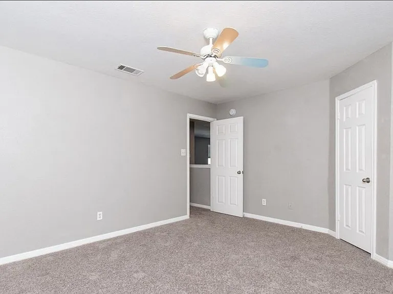 4106 Ambrose Dr — Photo 7